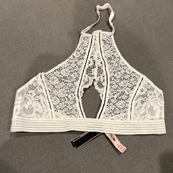 NWT 2 Victoria’s Secret Bralettes M - Picture 2 of 6